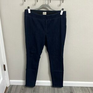 NEVER WORN- ST JOHNS BAY JEGGINGS